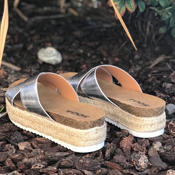 Silver cross strap espadrille platform sandals - Picture 6 of 7